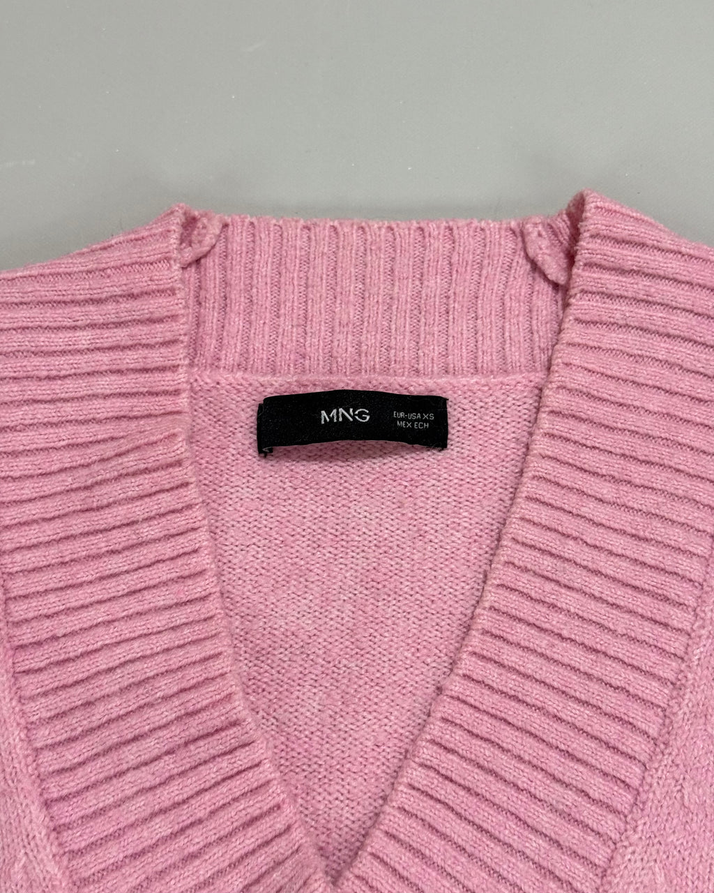 Mango Pink V-Neck Knit Shirt Size XS