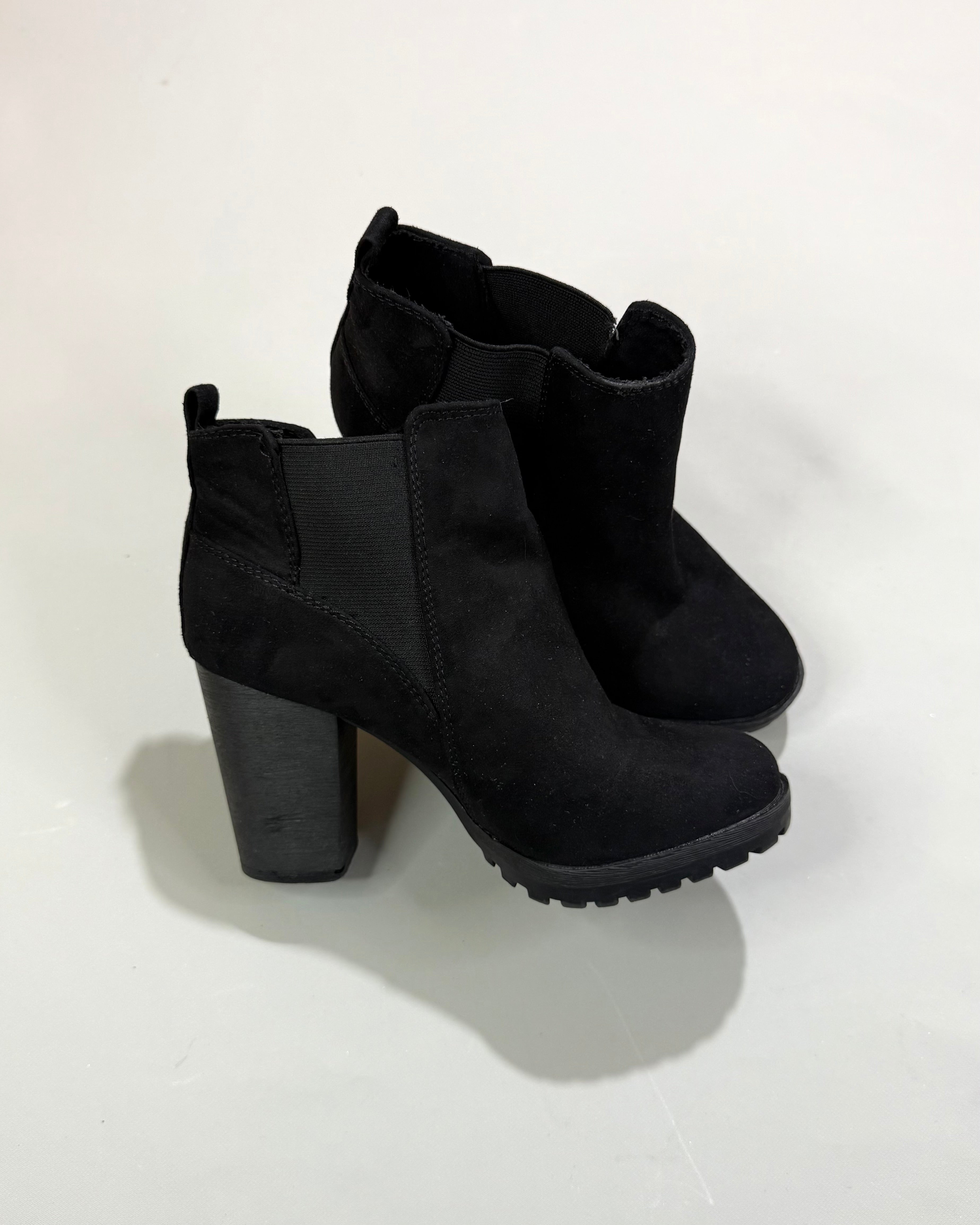 Bershka Black Ankle Boots Size 35