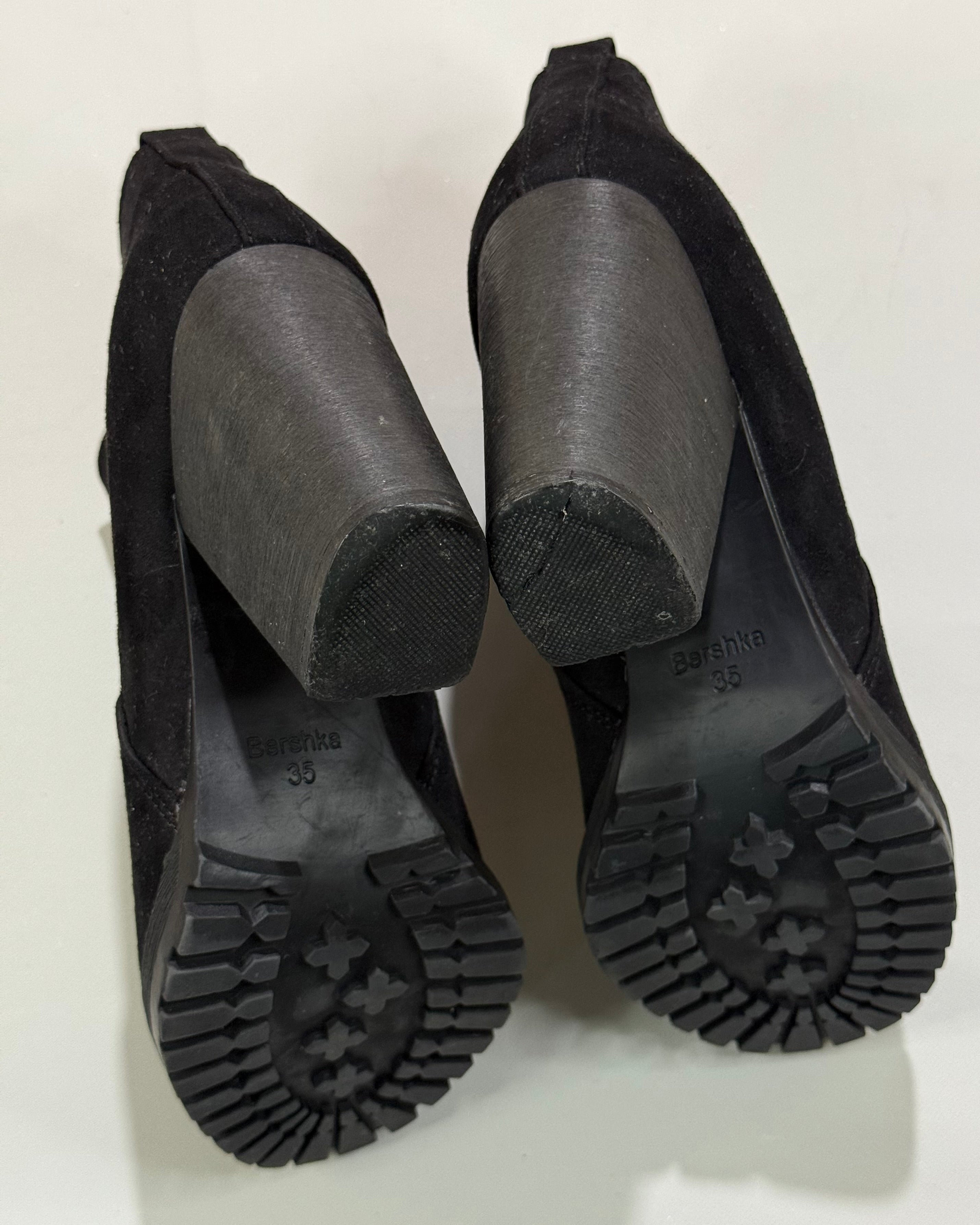 Bershka Black Ankle Boots Size 35